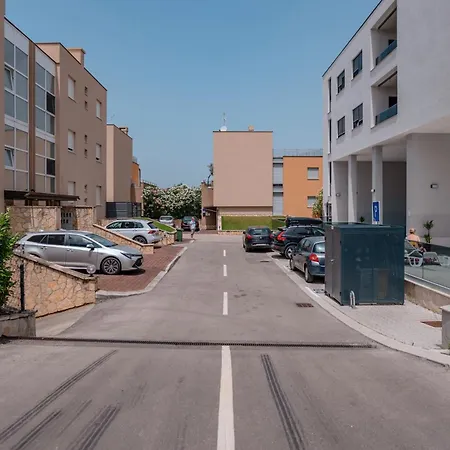 With Parking Space Solaris, - 24037 * Šibenik